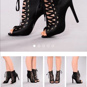 Ankle booties Lace up